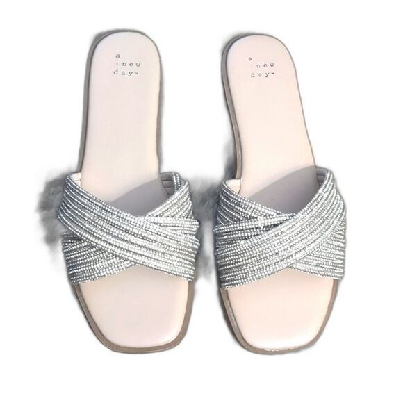 A New Day Cream/ Diamond Silver Glitzy Sandals 8.5 Flat Cushy Comfort - Picture 1 of 8